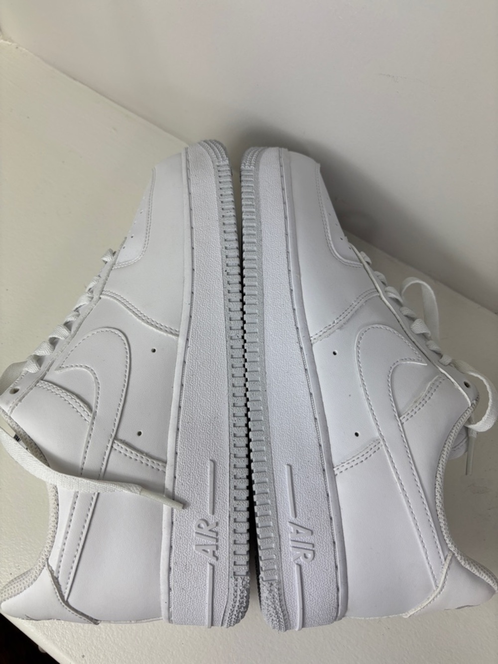 Nike Air Force 1 All-White Low-Top Leather Sneakers. Size 9,5 - Picture 10 of 14